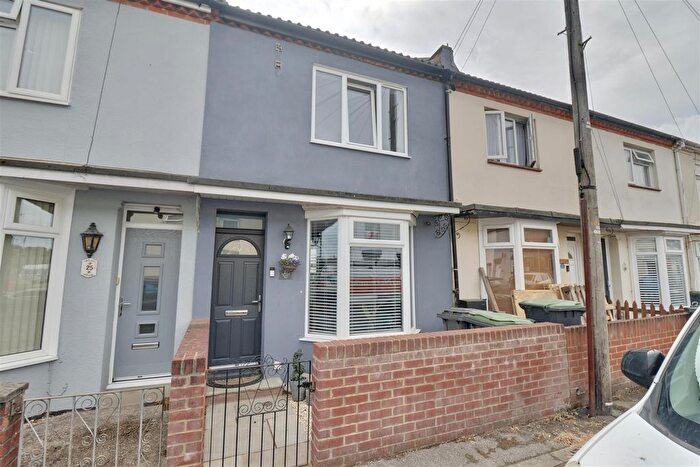 2 Bedroom Terraced House For Sale In Westfield Road, Gosport, PO12