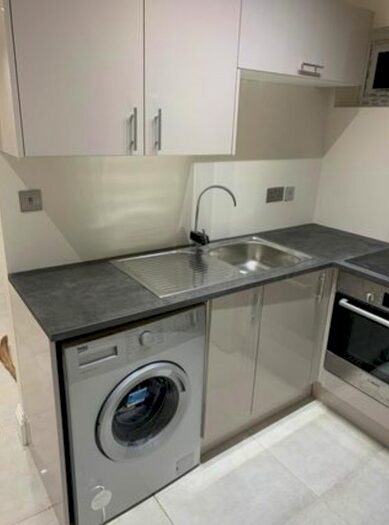 Studio To Rent In Hamilton Avenue, Ilford, IG6