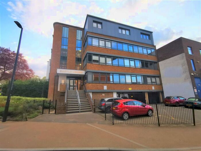 1 Bedroom Apartment To Rent In Desborough Road, High Wycombe, HP11