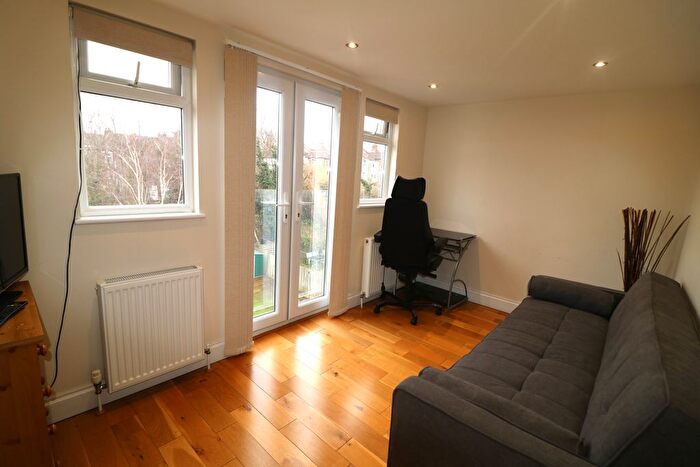 1 Bedroom Flat To Rent In Arngask Road, London, SE6