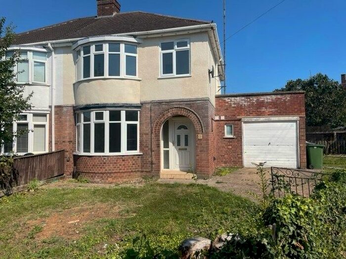 3 Bedroom Detached House To Rent In Gloucester Road, Peterborough, PE2