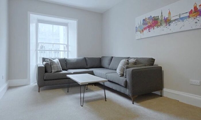 4 Bedroom Flat To Rent In Morrison Street, City Centre, Edinburgh, EH3