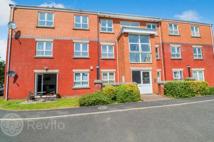 2 Bedroom Property To Rent In Skiddaw Close, Middleton, M24