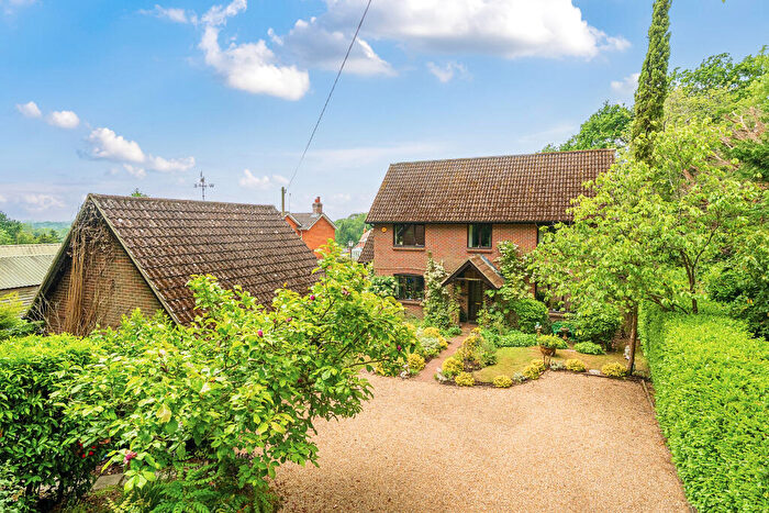 4 Bedroom Detached House For Sale In Hole Lane, Curdridge, SO32