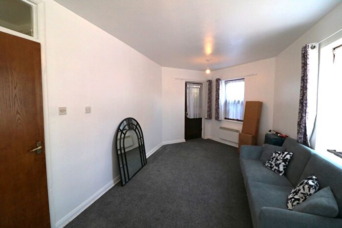 1 Bedroom Flat To Rent In Endwell Road, London, SE4