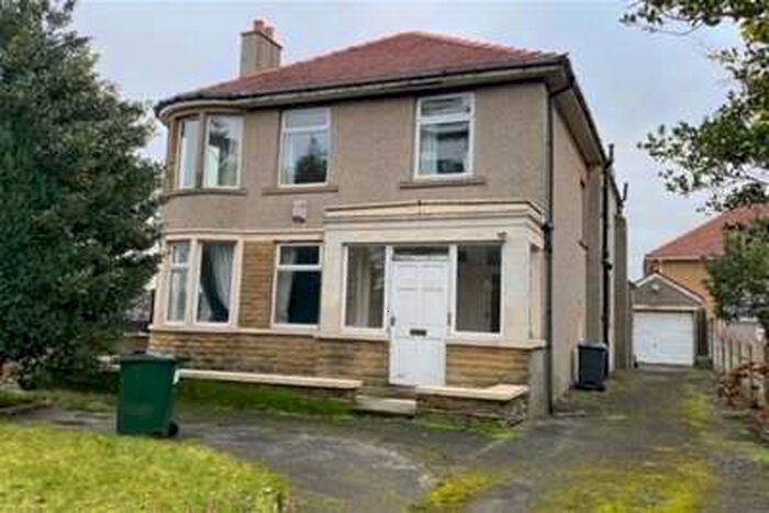 2 Bedroom Flat To Rent In Broadway, Morecambe, LA4