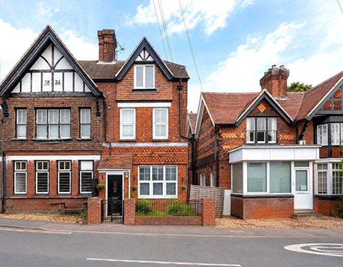 4 Bedroom Semi-Detached House For Sale In Station Road, Shalford, Guildford, GU4