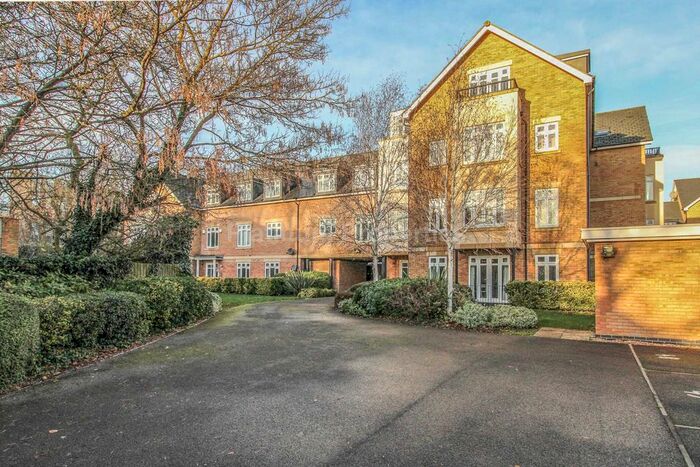 2 Bedroom Flat To Rent In Pearl Close, Cambridge, CB4