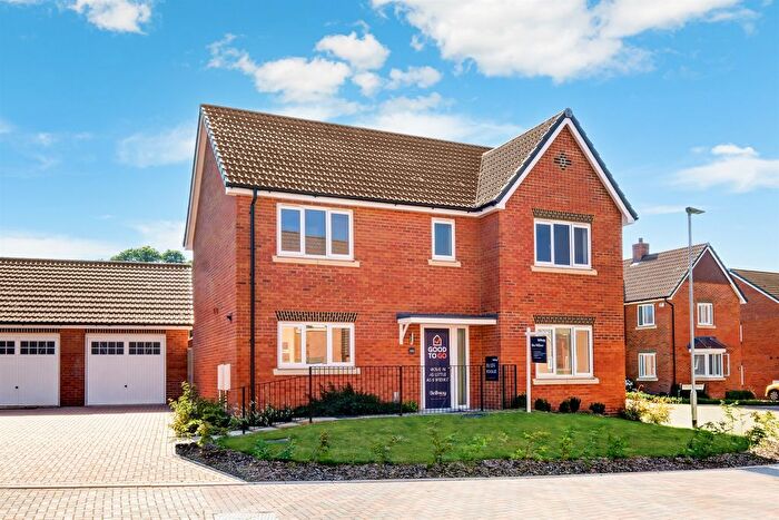 4 Bedroom Detached House For Sale In St Marys Hill, Blandford St. Mary, Blandford Forum, DT11