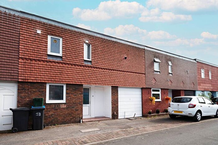 3 Bedroom Terraced House To Rent In Nymans Gardens, Raynes Park, SW20