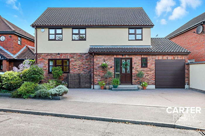 4 Bedroom Detached House For Sale In Foxes Green, Orsett, Grays, RM16