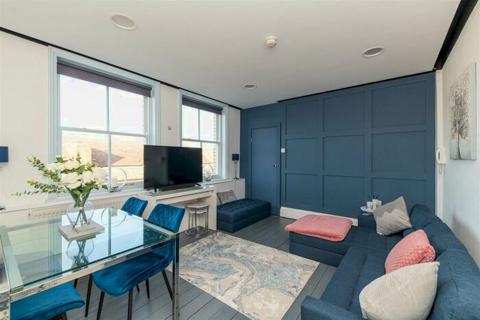 2 Bedroom Apartment To Rent In Grey Street, City Centre, Newcastle Upon Tyne, NE1