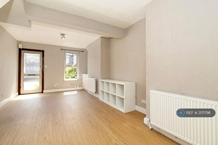 2 Bedroom Terraced House To Rent In Clyde Road, London, N15