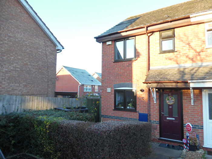 2 Bedroom Terraced House To Rent In East Hunsbury, Northampton, NN4