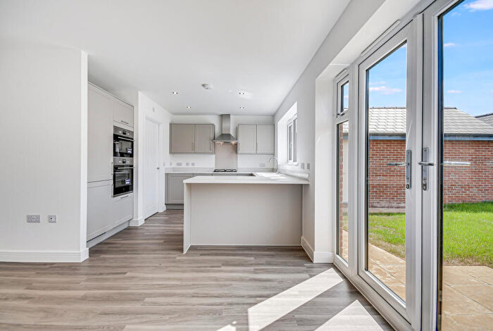 4 Bedroom Detached House For Sale In Banham Drive, Beaulieu, Chelmsford, CM1