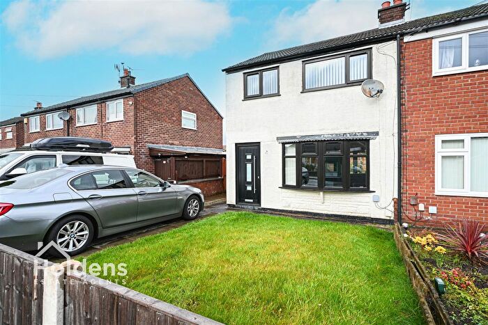 3 Bedroom Semi-detached House For Sale In Ampleforth Drive, Lostock Hall, Preston, PR5