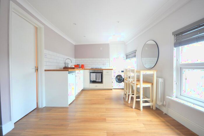 1 Bedroom Flat To Rent In St. Donatts Road London, SE14