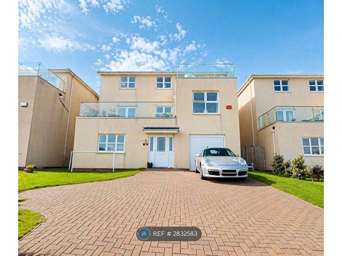 5 Bedroom Detached House To Rent In The Rise, Holyhead, LL65