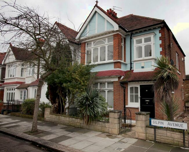 3 Bedroom Apartment To Rent In Gilpin Avenue, East Sheen, London, Uk, SW14