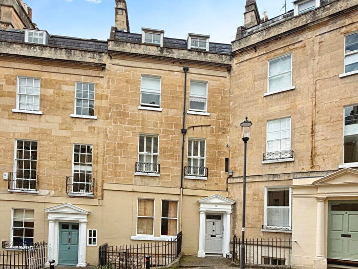 2 Bedroom Flat For Sale In Park Street, Bath, BA1
