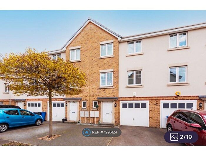 5 Bedroom Terraced House To Rent In Kingsquarter, Maidenhead, SL6