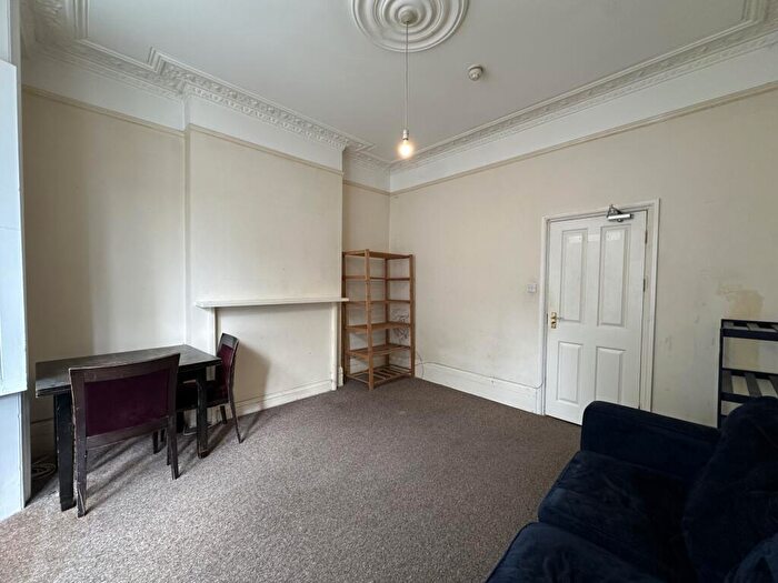 1 Bedroom Flat To Rent In Dunford Road, Islington, N7