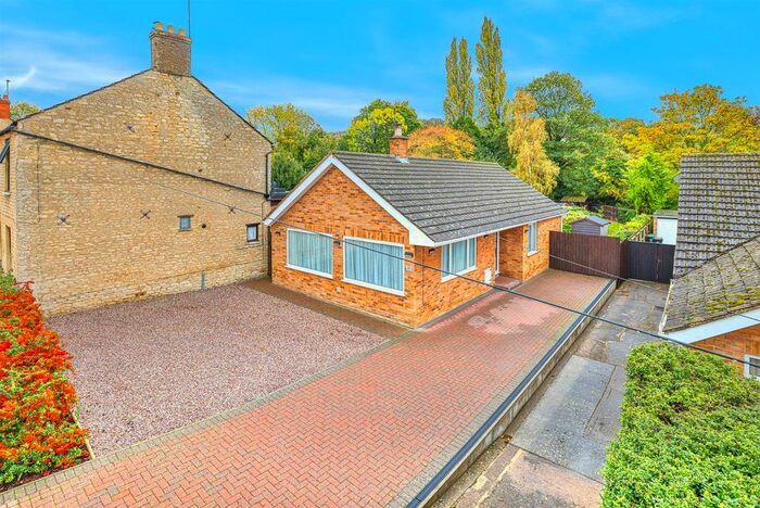 3 Bedroom Detached Bungalow For Sale In West Street, Stanwick, Wellingborough, NN9
