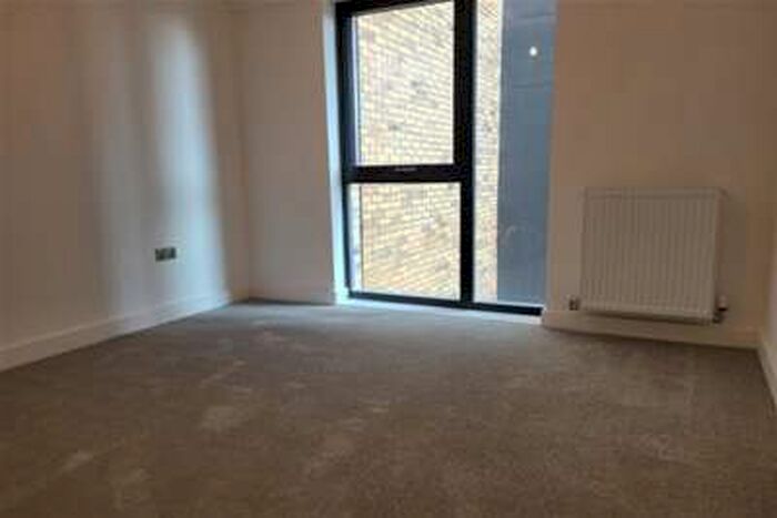 2 Bedroom Flat To Rent In George Street, Ashford, TN23