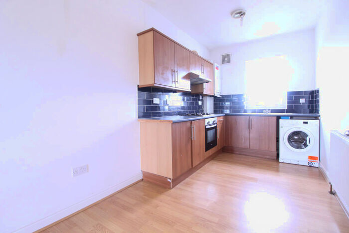1 Bedroom Flat To Rent In Hoe Street, London, E17