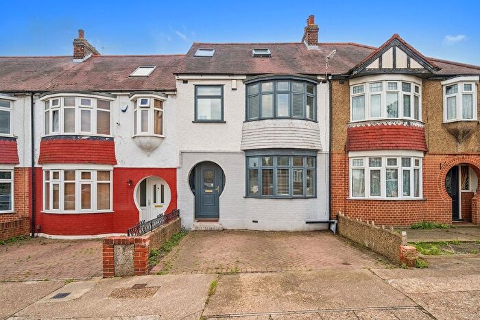 5 Bedroom Terraced House For Sale In Wilson Avenue, Rochester, Kent., ME1