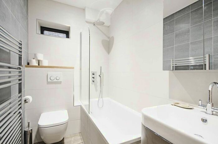 2 Bedroom Flat To Rent In Saltram Crescent, Maida Hill, London, W9