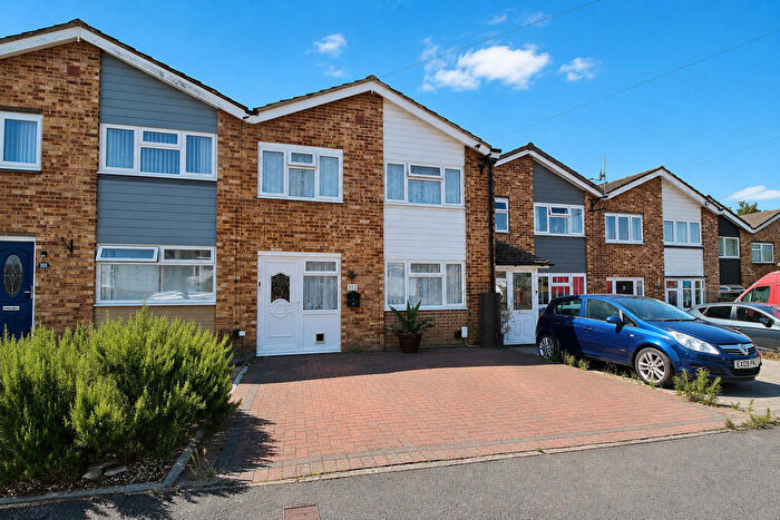 3 Bedroom Terraced House For Sale In Purbrook Gardens, Purbrook, PO7