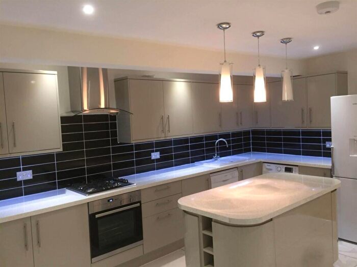 5 Bedroom Terraced House To Rent In Buxton Road, London, E17