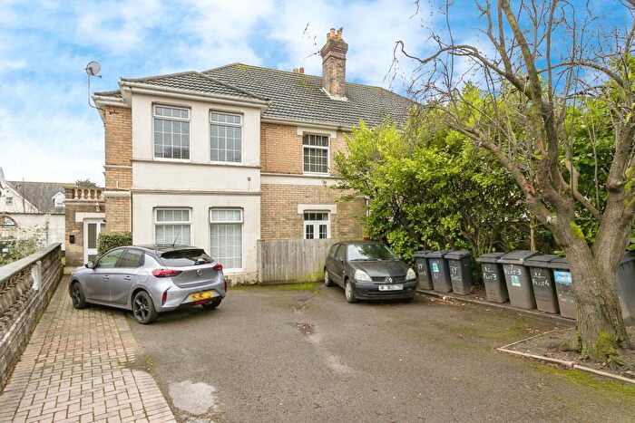 1 Bedroom Apartment To Rent In Alumhurst Road, Westbourne, BH4