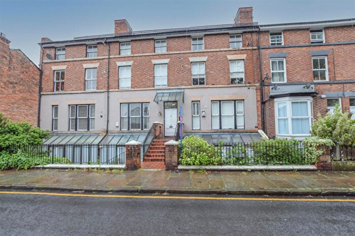 2 Bedroom Apartment For Sale In Claughton Firs, Oxton, Prenton, CH43