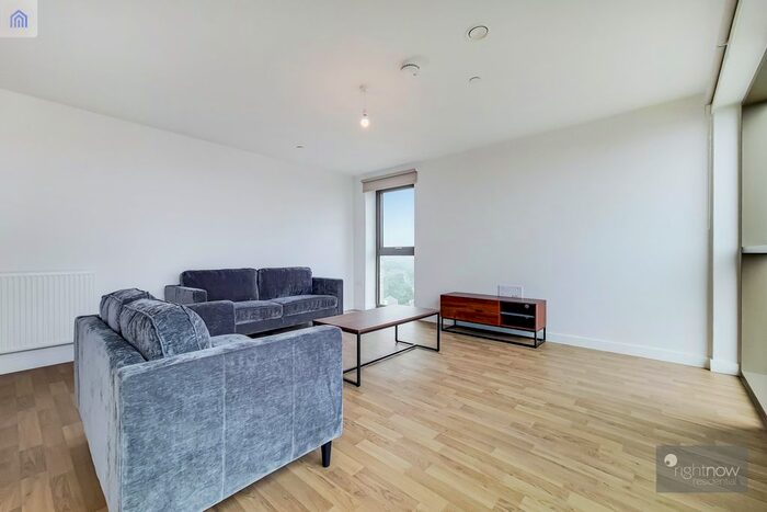 3 Bedroom Flat To Rent In Astor Apartments, London N15