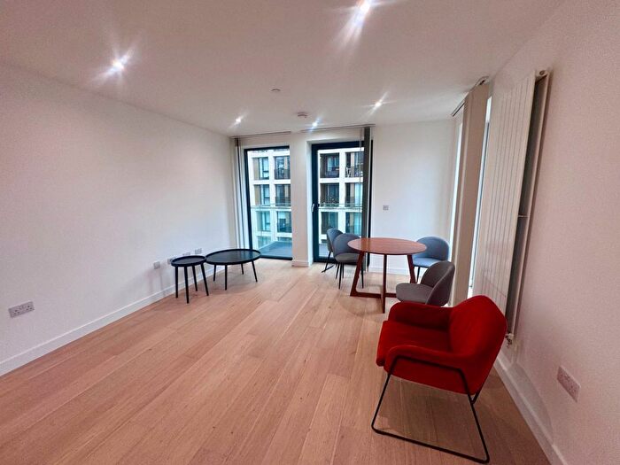 2 Bedroom Flat To Rent In Royal Crest Avenue, London, E16