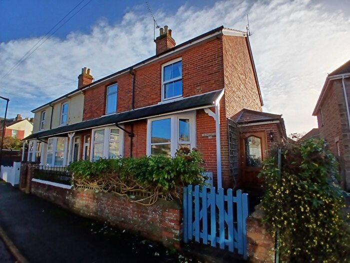 2 Bedroom Cottage To Rent In York Road, Ventnor, PO38