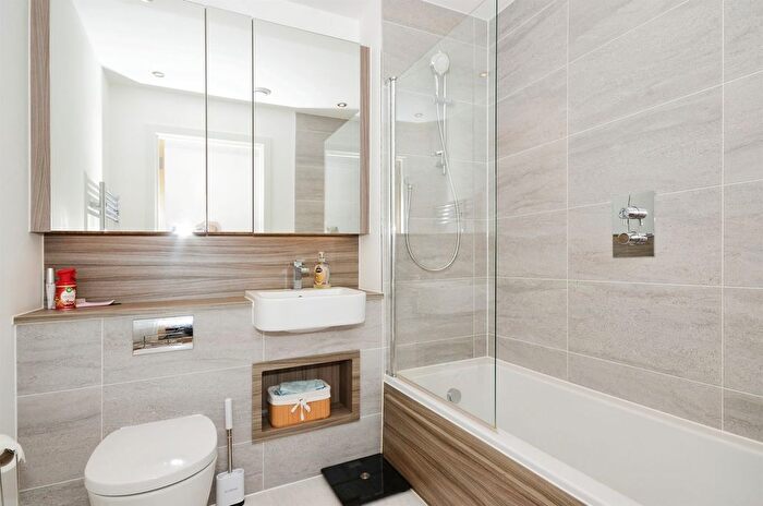 2 Bedroom Flat For Sale In Lyon Road, Harrow, HA1