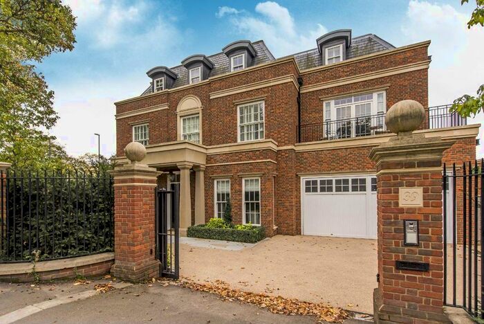 5 Bedroom Detached House To Rent In Copse Hill, London, SW20
