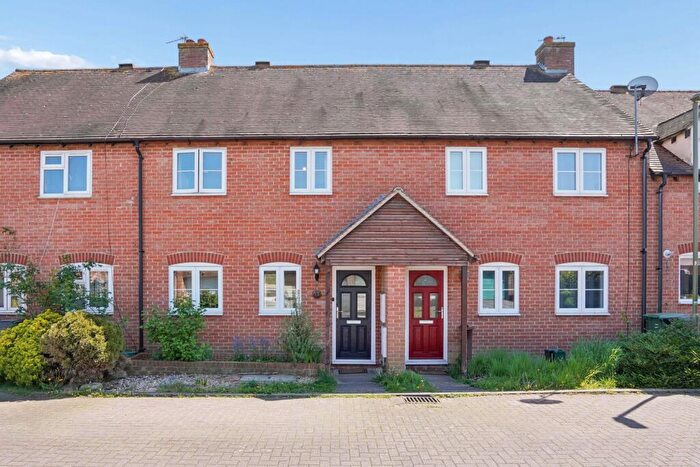 3 Bedroom Terraced House For Sale In Farmstead Close, Grove, OX12