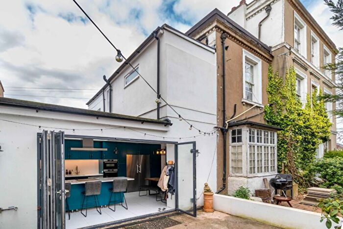 5 Bedroom Semi-Detached House For Sale In Southdown Road, Shoreham-By-Sea, BN43