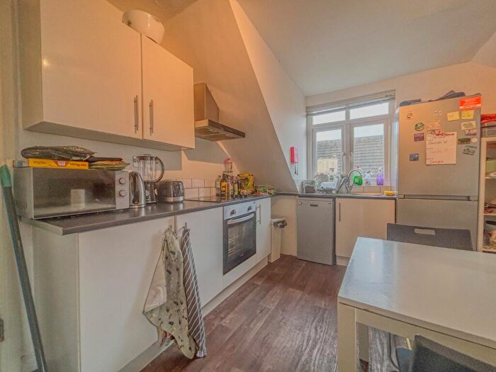 3 Bedroom Apartment To Rent In Whatley Road, Clifton, Bristol, BS8