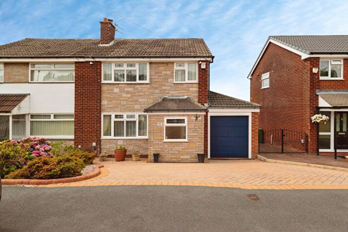 3 Bedroom Semi Detached House For Sale In Mayfair Close, Dukinfield, Greater Manchester, SK16