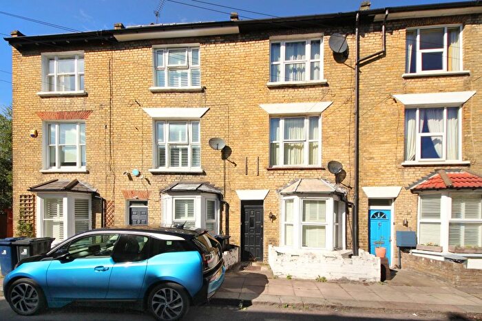 3 Bedroom Terraced House To Rent In Princes Road, London, W13