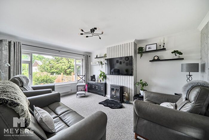 3 Bedroom End Of Terrace House For Sale In Candys Close, Corfe Mullen, BH21