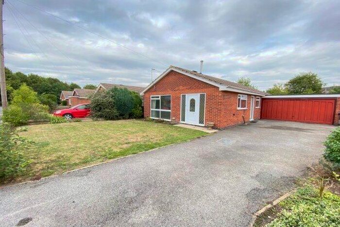 3 Bedroom Bungalow To Rent In York Close, Loughborough, LE12