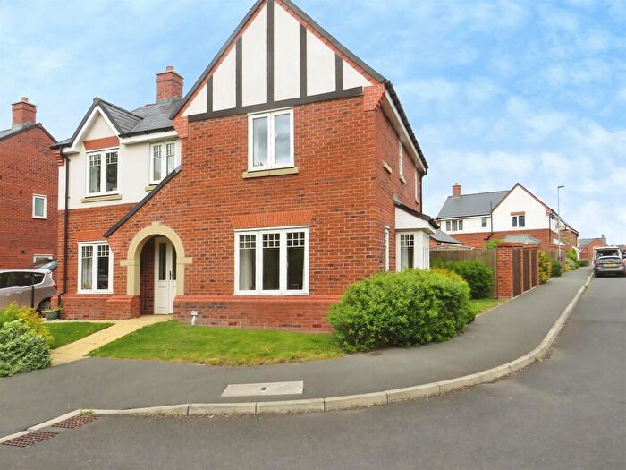 4 Bedroom Detached House For Sale In Bacopa Drive, Retford, DN22