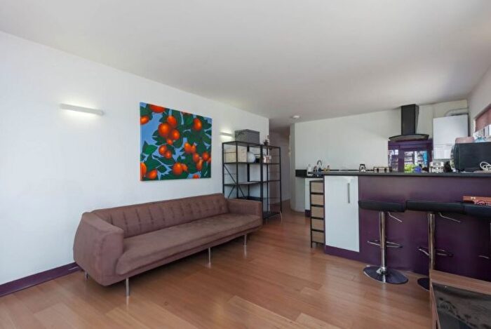 2 Bedroom Flat To Rent In London Road, Headington, OX3