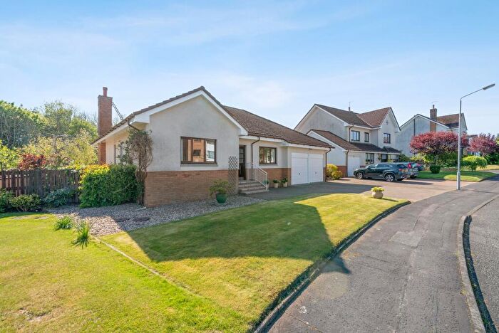 3 Bedroom Detached Bungalow For Sale In Fairfield Drive, Clarkston, G76